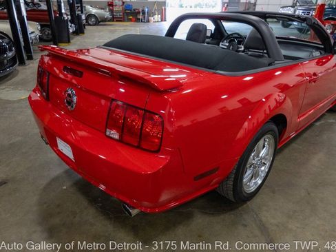 Used 2005 Ford Mustang GT Premium RWD image 16
