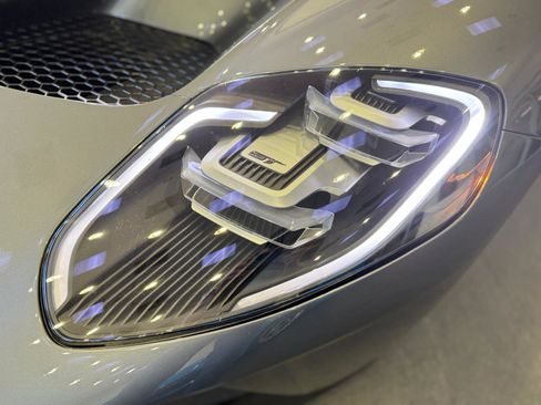 Used 2019 Ford GT Carbon Series image 7