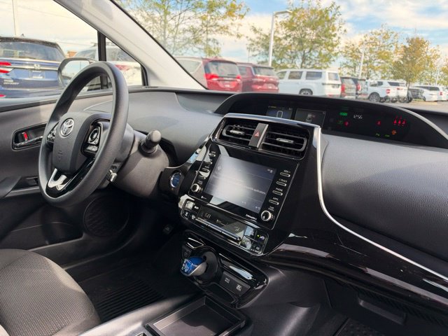Used 2022 Toyota Prius LE FWD image 27