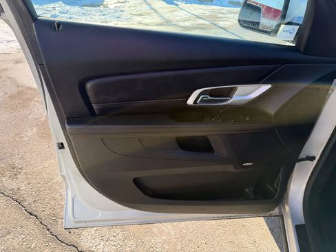 Used 2011 GMC Terrain SLE image 27