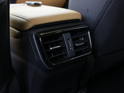 Used 2024 Lexus NX 250 FWD w/ Towing Package (2000 Lbs) image 28