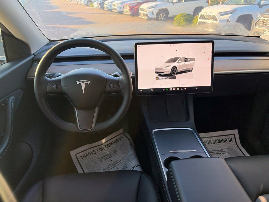 Used 2022 Tesla Model Y Long Range AWD/4WD image 21