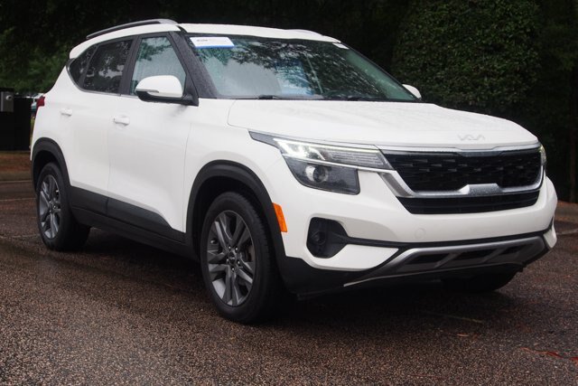 Used 2023 Kia Seltos S w/ Navigation Package FWD image 1
