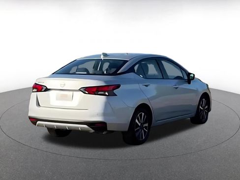 Used 2025 Nissan Versa SV image 12