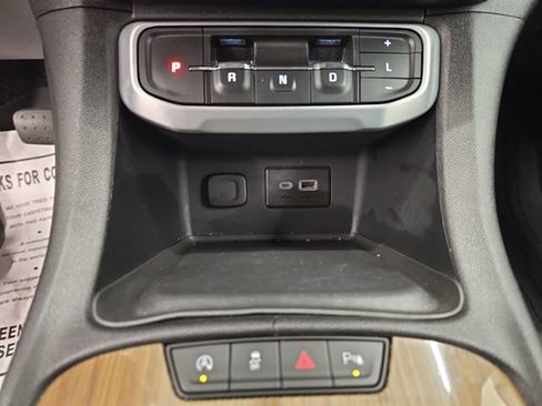 Used 2020 GMC Acadia SLE w/ Driver Convenience Package AWD/4WD image 26