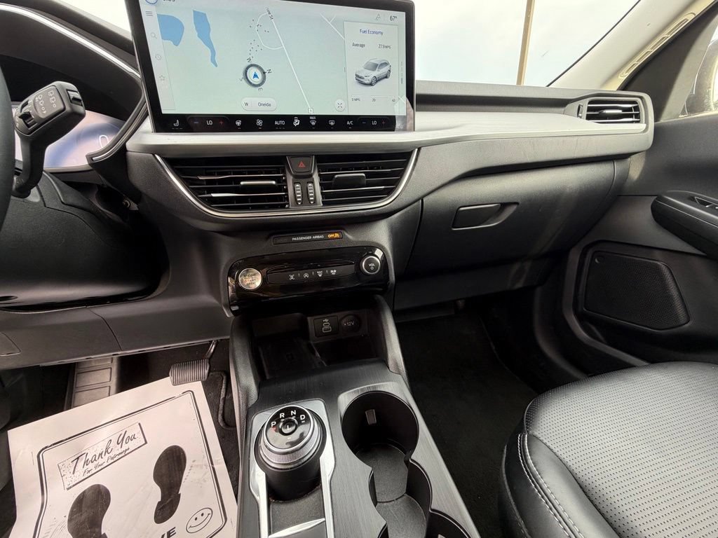 Certified 2025 Ford Escape Platinum AWD/4WD image 30