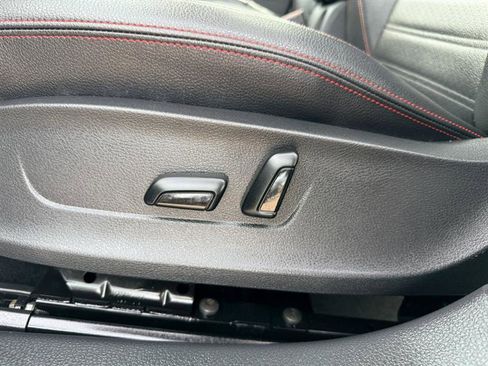 Used 2017 Volkswagen Jetta GLI FWD image 27