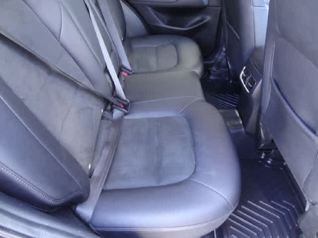 Used 2018 MAZDA CX-5 Touring w/ Preferred Equipment Package AWD/4WD image 11