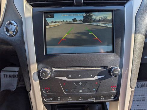 Used 2015 Ford Fusion SE w/ Equipment Group 202A image 16