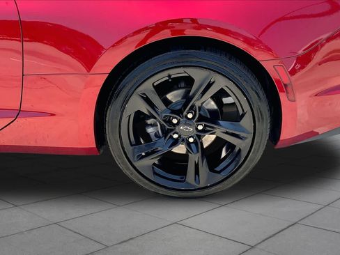 Used 2022 Chevrolet Camaro LT w/ RS Package RWD image 10