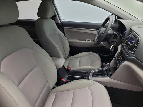 Used 2017 Hyundai Elantra SE image 21