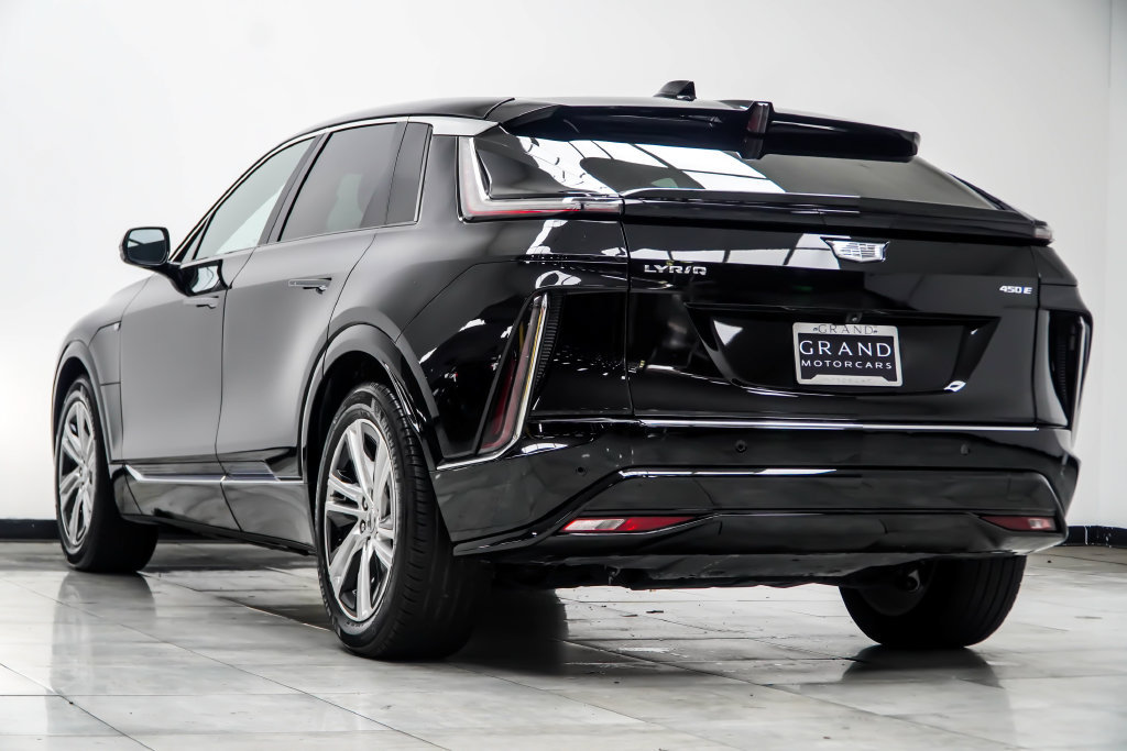 Used 2024 Cadillac Lyriq Tech RWD image 13
