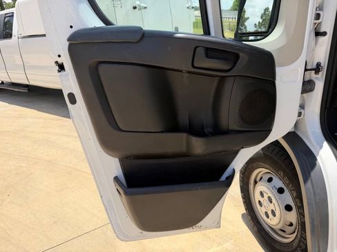 Used 2017 RAM ProMaster 2500 FWD image 11