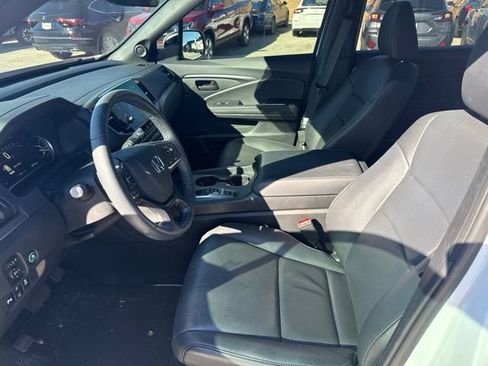 Used 2024 Honda Passport EX-L image 5