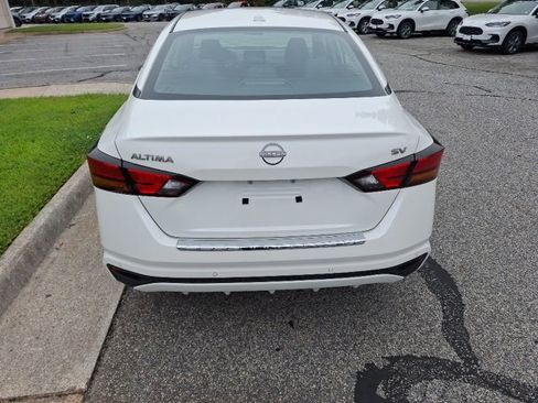 Used 2023 Nissan Altima 2.5 SV image 7