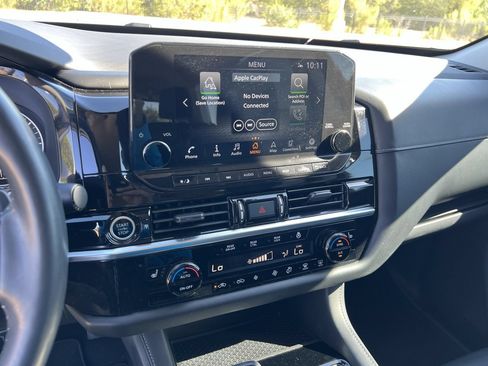 Used 2022 Nissan Pathfinder SL w/ Cargo Package FWD image 9