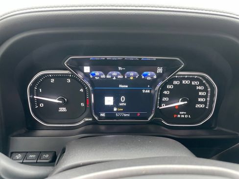 Used 2021 GMC Sierra 2500 Denali w/ Denali Ultimate Package AWD/4WD image 9