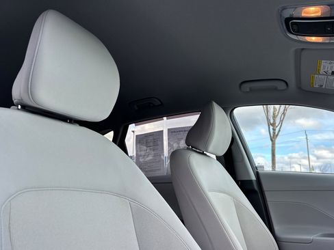 Used 2024 Hyundai Kona SEL image 18