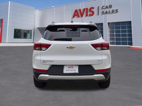 Used 2025 Chevrolet TrailBlazer LT AWD/4WD image 7