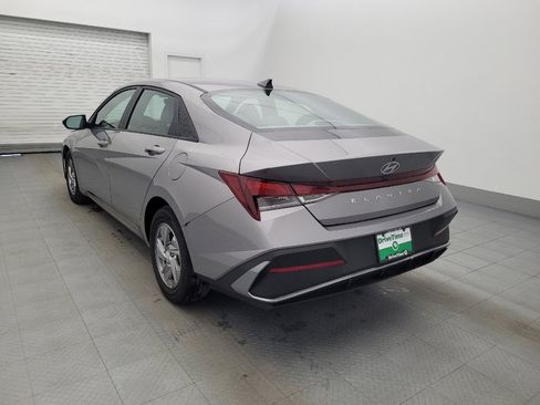 Used 2024 Hyundai Elantra SE image 5