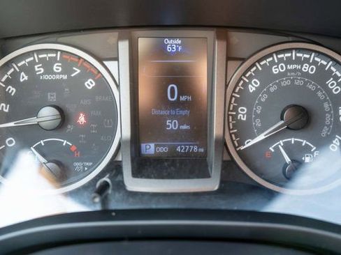 Used 2023 Toyota Tacoma TRD Sport AWD/4WD image 22