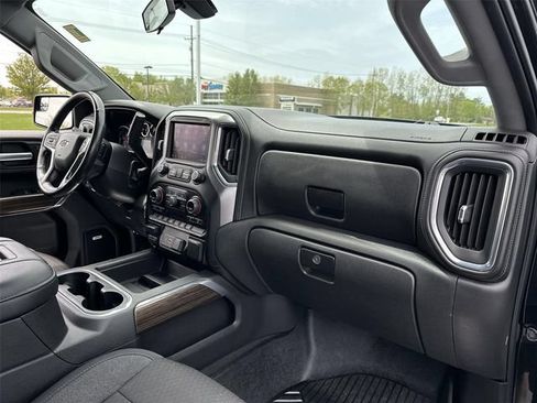 Used 2020 Chevrolet Silverado 1500 RST AWD/4WD image 28