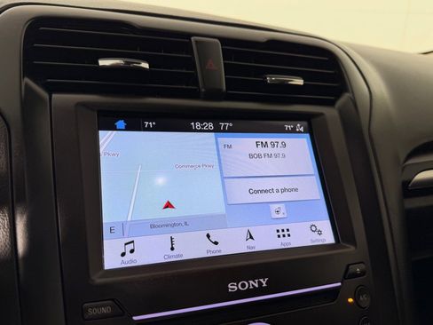 Used 2019 Ford Fusion Titanium image 19