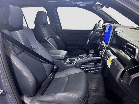 New 2026 Toyota 4Runner Limited image 27