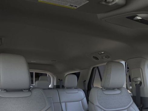 New 2025 Ford Explorer Active w/ Active Comfort Package image 22