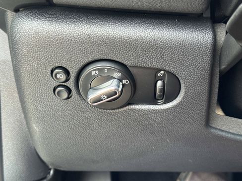 Used 2021 MINI Cooper 2-Door Hardtop FWD image 27