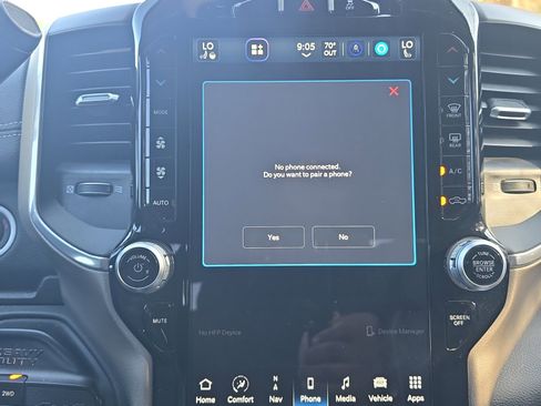 Used 2024 RAM 3500 Laramie w/ Towing Technology Group image 16