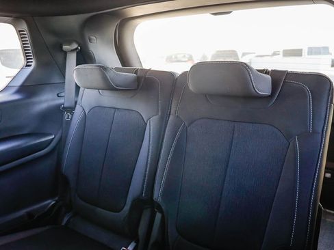 New 2025 Jeep Grand Cherokee L Laredo image 20