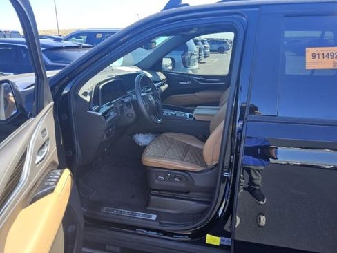 Used 2024 Cadillac Escalade Sport w/ LPO, ONYX Package AWD/4WD image 7