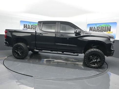 Used 2025 Chevrolet Silverado 1500 LT Trail Boss w/ LT Trail Boss Premium Package AWD/4WD image 7
