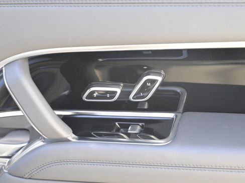 Used 2024 Land Rover Range Rover SE image 57