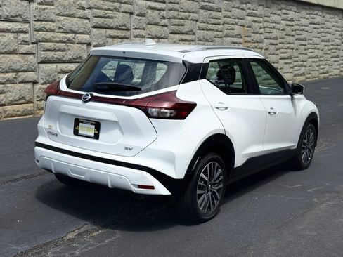 Used 2021 Nissan Kicks SV FWD image 6