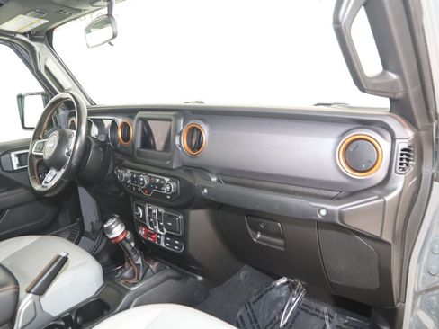 Used 2021 Jeep Gladiator Mojave w/ LED Lighting Group AWD/4WD image 38