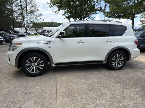 Used 2017 Nissan Armada SL w/ Interior Lighting Package RWD image 4