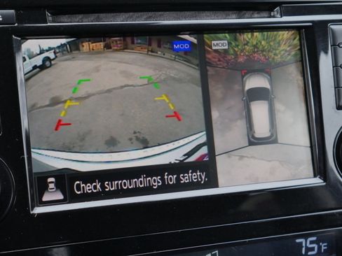 Used 2019 Nissan Rogue SV w/ Premium Package image 13