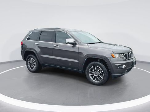 Used 2019 Jeep Grand Cherokee Limited AWD/4WD image 2