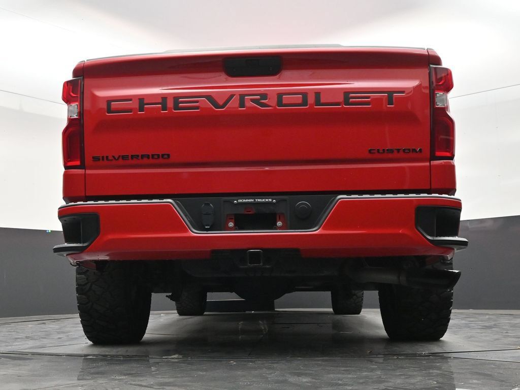 Used 2021 Chevrolet Silverado 1500 Custom w/ LPO, Blackout Package RWD image 23