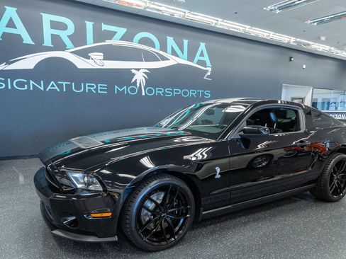 Used 2010 Ford Mustang Shelby GT500 RWD image 1