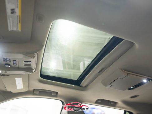 Used 2019 GMC Yukon Denali w/ Denali Ultimate Package image 39