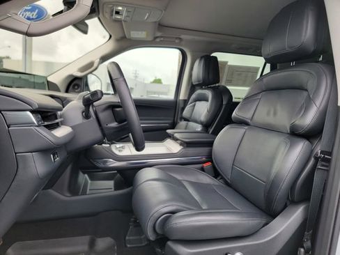Certified 2025 Lincoln Navigator L Reserve AWD/4WD image 20