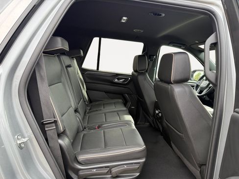 Used 2023 GMC Yukon SLT image 18