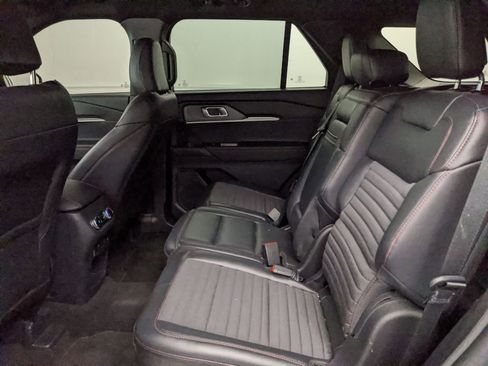 New 2025 Ford Explorer ST-Line w/ ST-Line Street Pack image 23