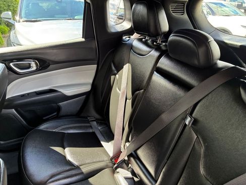 Used 2025 Jeep Compass Limited image 40