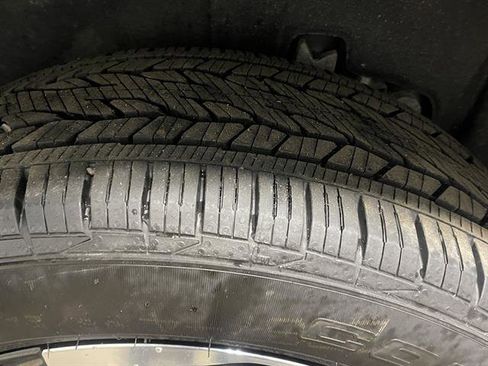 New 2026 Buick Enclave Sport Touring w/ Power Package image 18