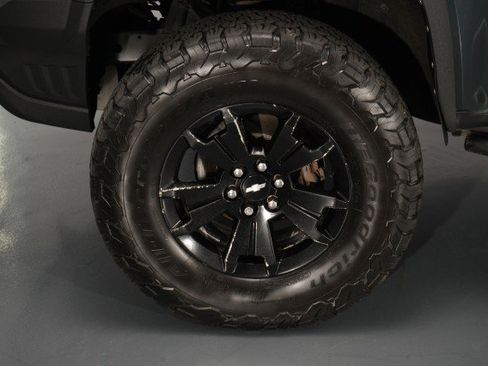 Used 2018 Chevrolet Colorado ZR2 w/ ZR2 Dusk Special Edition AWD/4WD image 23