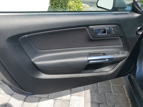 Used 2021 Ford Mustang Coupe image 15